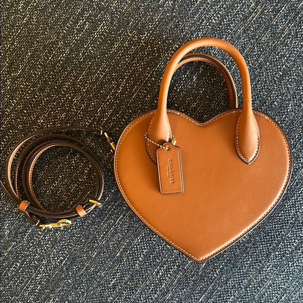 Coach Heart Bag CP233